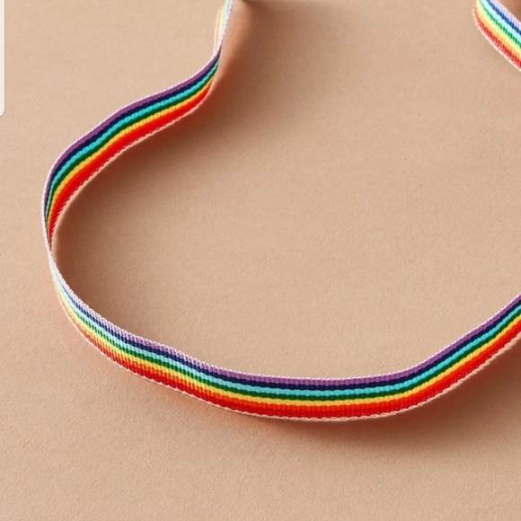 *Rainbow * Choker - Picture 3 of 4